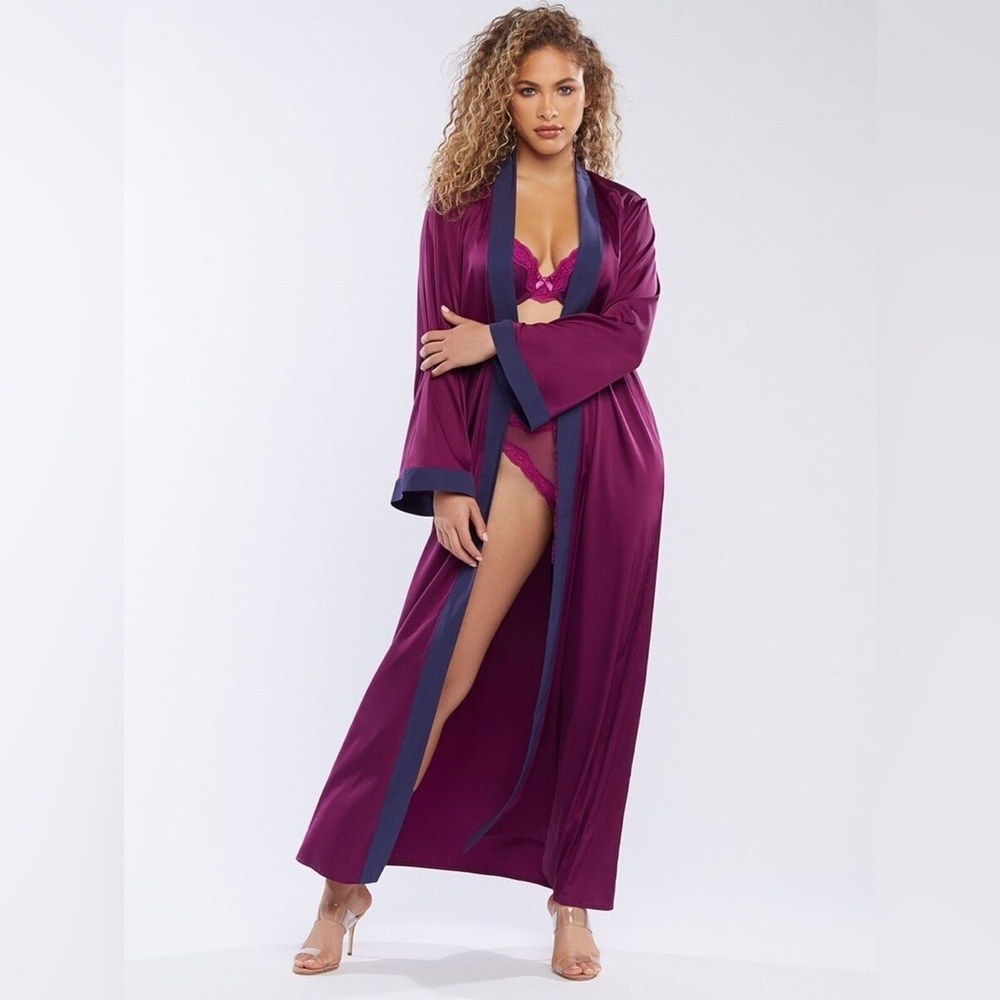 SAVAGE X FENTY SATIN ROBE